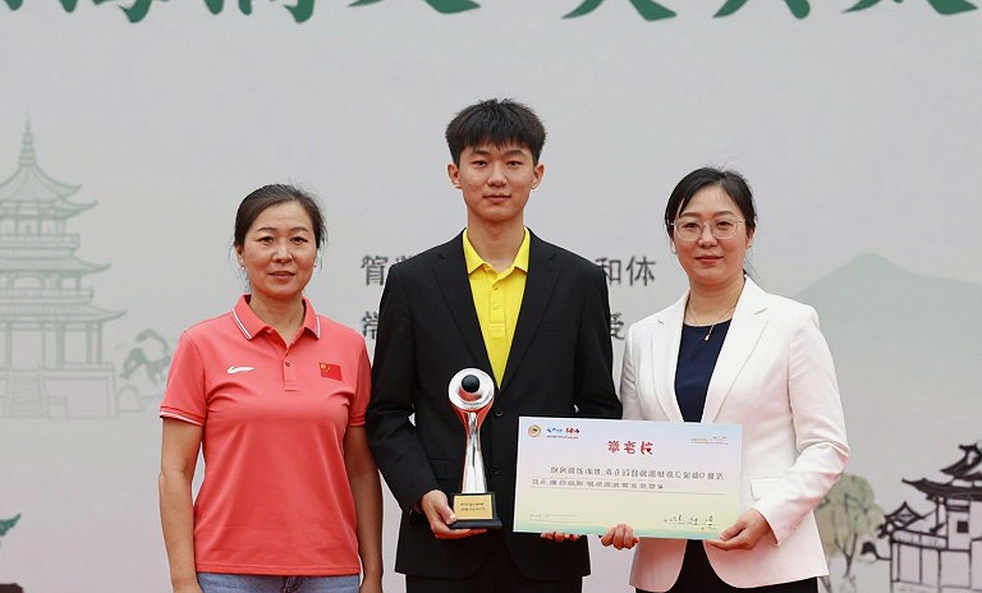 Tech Mahindra Global Chess League 2026: Carlsen trở lại, Gukesh-Bỏ trống, và Cú 'Chạy Rào' Của Sĩ Khí
