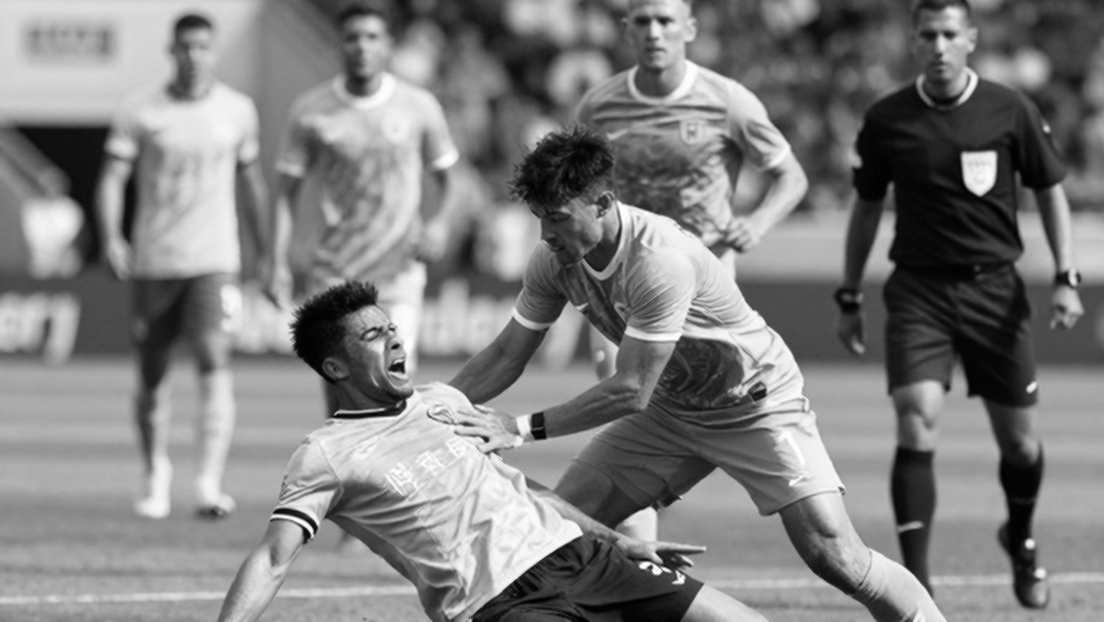 Indonesia 0-0 Malaysia: Tấm thẻ đỏ của Thom Haye và bài toán chưa có lời giải của John Herdman Indonesia 0-0 Malaysia: Tấm thẻ đỏ của Thom Haye và bài toán chưa có lời giải của John Herdman