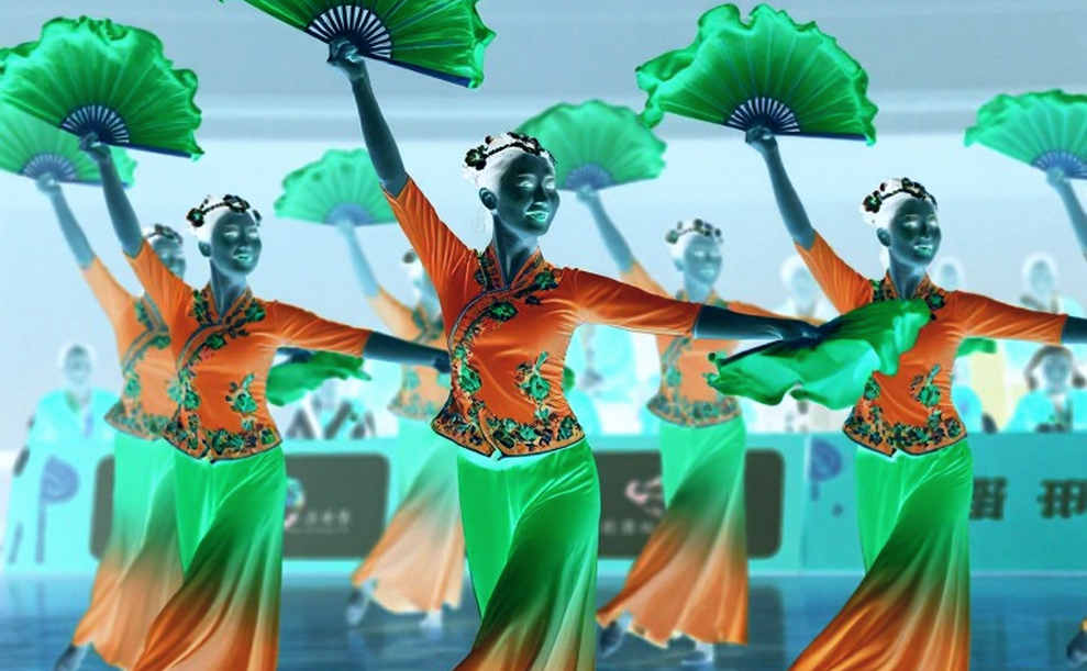 Bóng tối sau ánh đèn: Vì sao một vị trí HLV nhảy cầu tại NCAA lại phơi bày cả nền kinh tế thể thao đại học Mỹ?