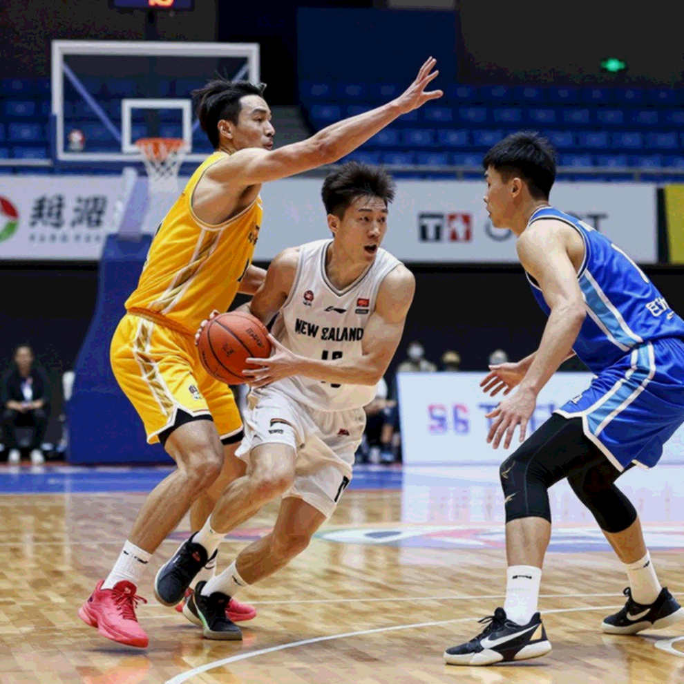 Philippines vs Vietnam: When Belief Is Woven by Footsteps Philippines vs Vietnam: When Belief Is Woven by Footsteps