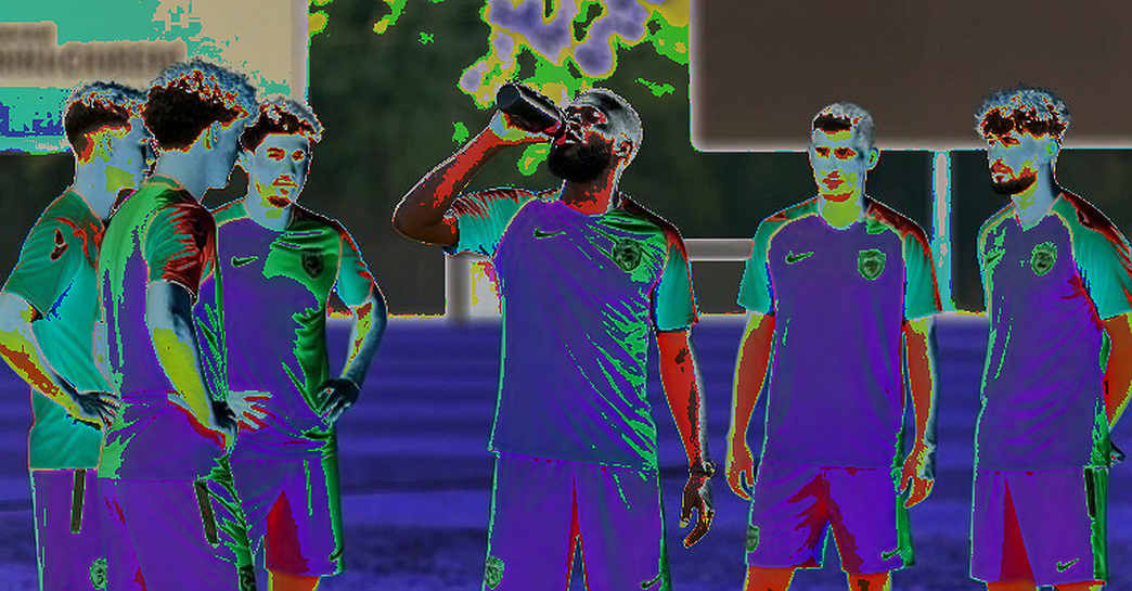 The Geometry of the Offside Trap: 29.5 Metres and the Order Inside Chaos The Geometry of the Offside Trap: 29.5 Metres and the Order Inside Chaos
