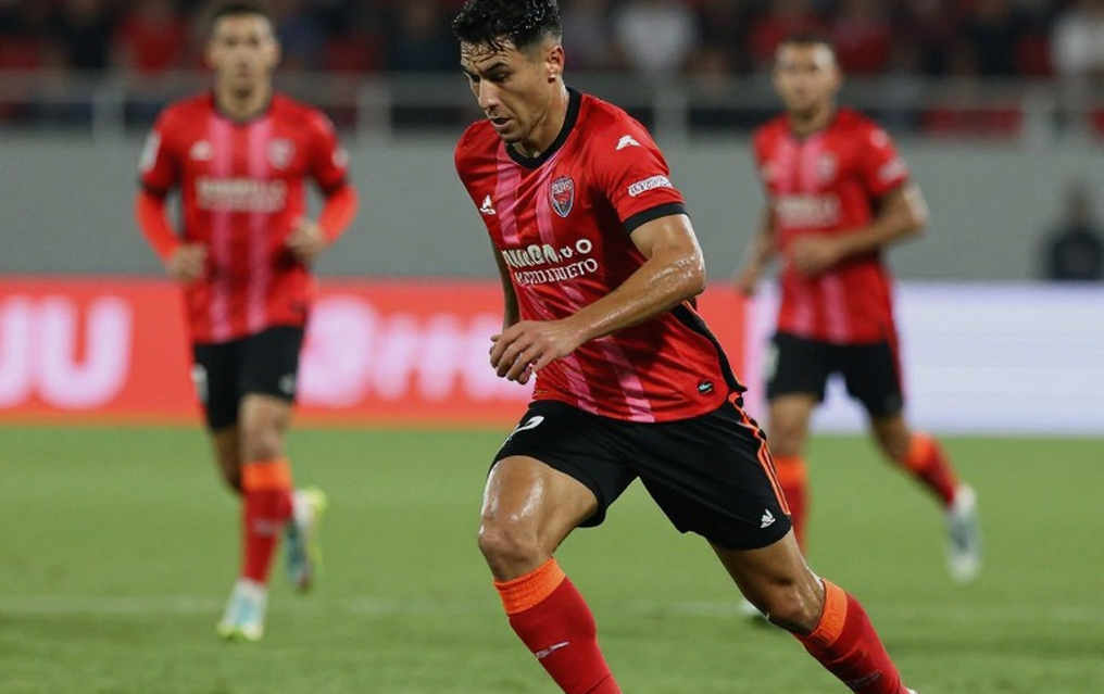 Thị trường chuyển nhượng V-League: Những hợp đồng tự do và cái bẫy dòng tiền âm thầm