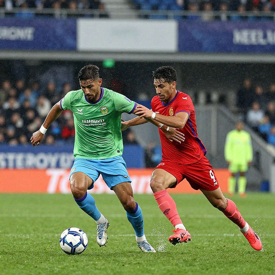 Xuan Son's Hamstring Tear: Four to Six Weeks and a Quiet Transfer of Power Nobody Named